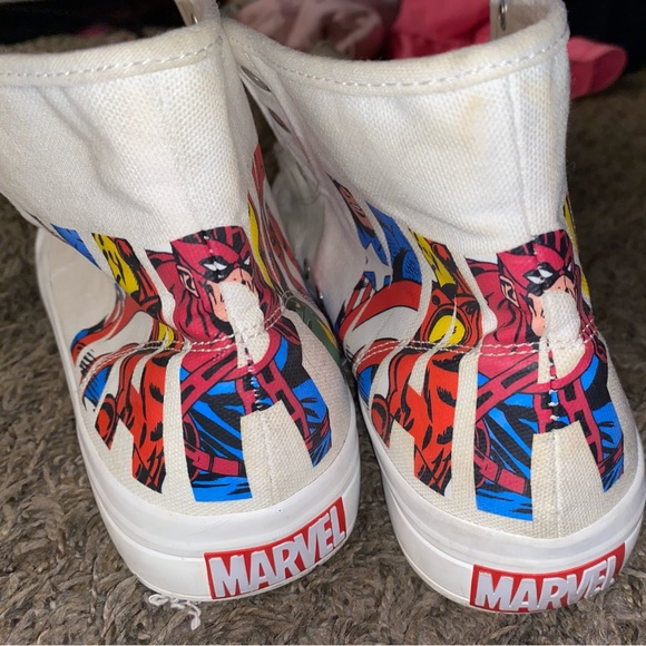 H&M Marvel Canvas Sneakers - White and Pink - Picture 7 of 8